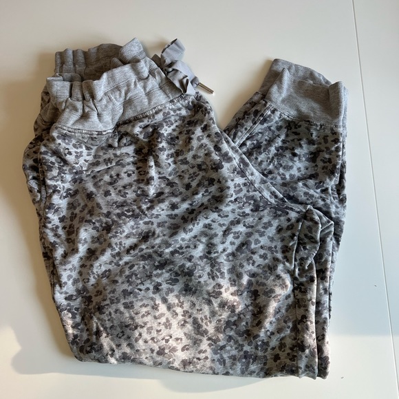 Athleta Leopard Print Balanced Jogger, Size 2xl - Picture 1 of 5